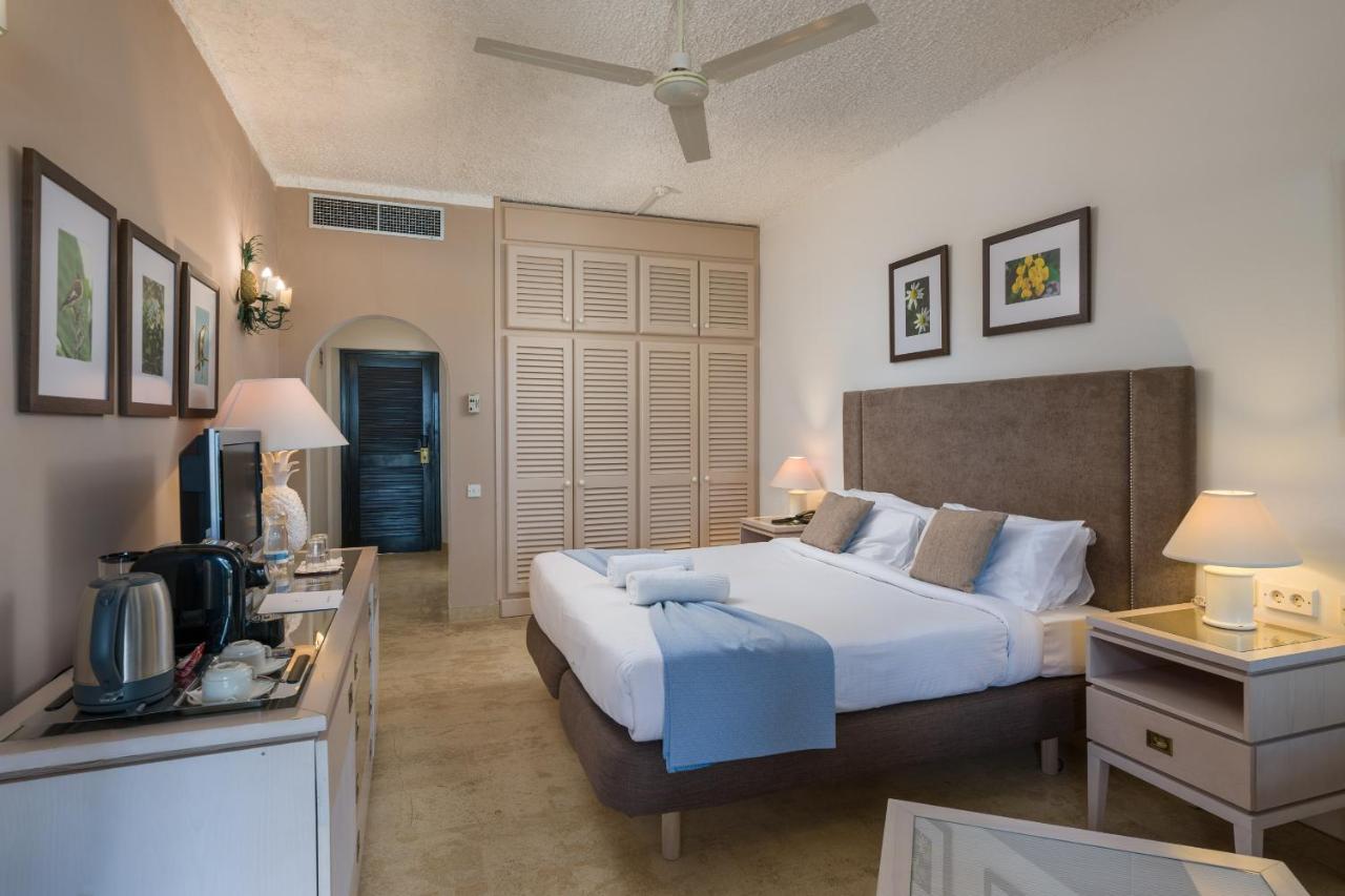 Resort Ta' Cenc & 5*